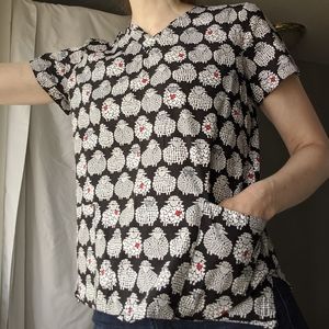 ❤️🐑 Scrub Top